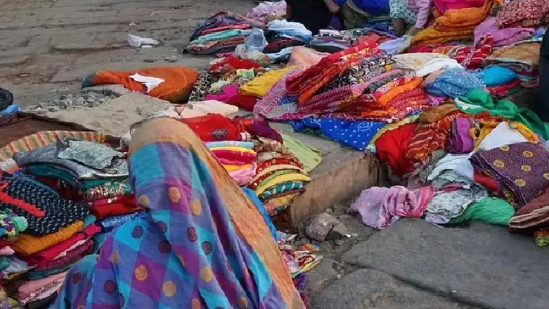 Ерболат Досаев о стихийной торговле в Алматы: Надо наводить порядок