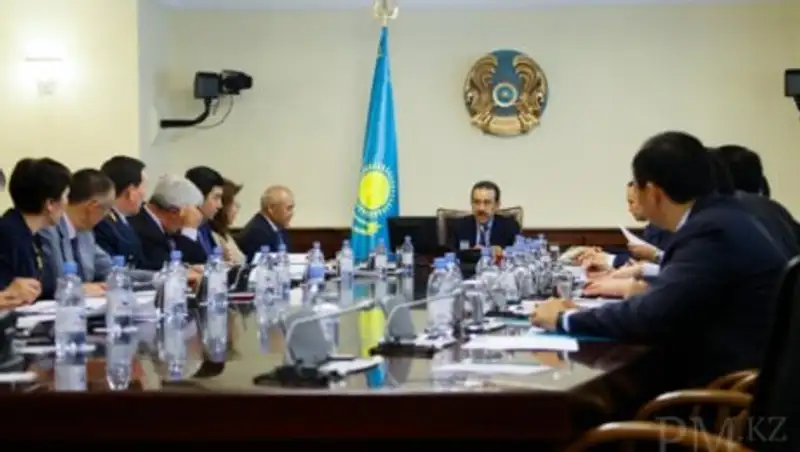 Акимы областей отчитались Премьер-министру по выплатам заработной платы