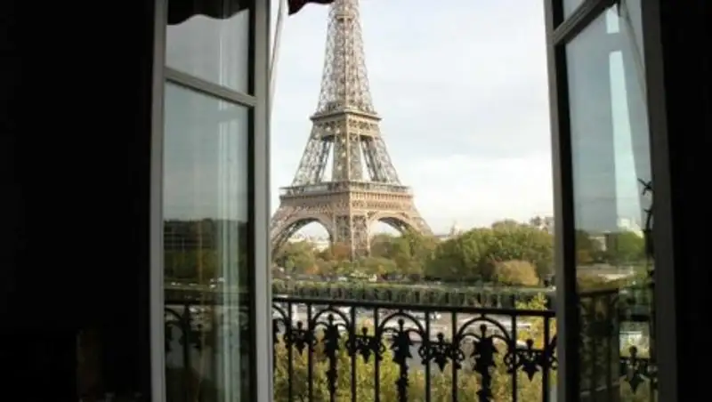 Казахстанец, купивший квартиру за 65 миллионов евро в Париже, решил ее продать