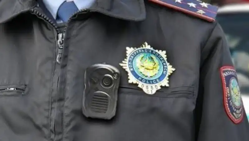 Водитель на блокпосту обматерил полицейского