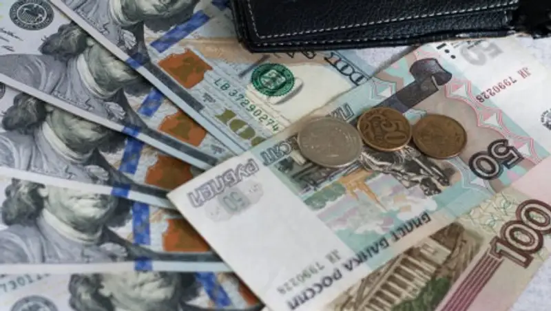 Тенге пока держится: как изменились к доллару курсы валют некоторых государств