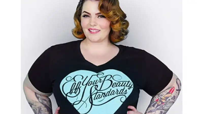 Самую полную в мире модель обвинили в расизме