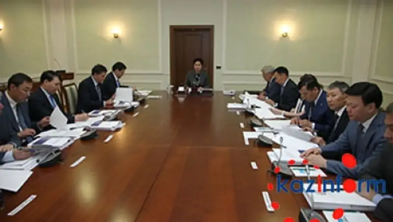 Саринжипов представил проект Плана развития международной стипендии «Болашак» на 2016-2020 годы