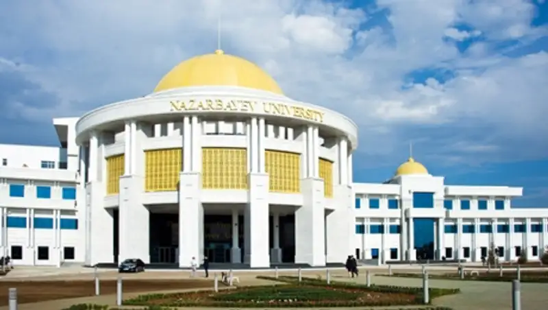 Сегодня Президент вручит дипломы студентам первого выпуска Назарбаев Университета