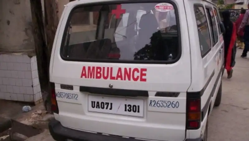 СМИ: не менее восьми человек погибли при столкновении лодок в Индии