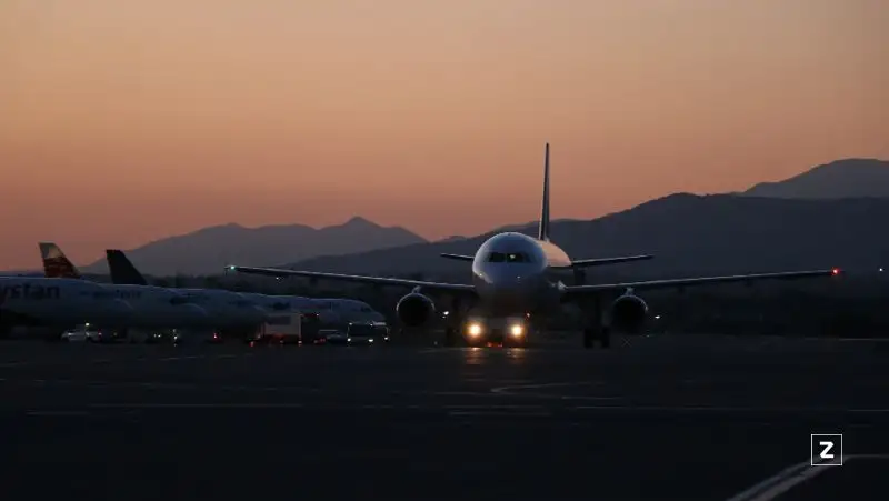 Российского полицейского сняли с авиарейса из-за пьяного дебоша