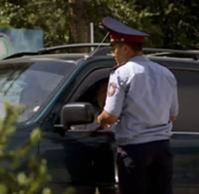 Появились подозреваемые в деле о массовом убийстве в Иле-Алатауском нацпарке (ориентировка), фото - Новости Zakon.kz от 26.09.2012 01:45