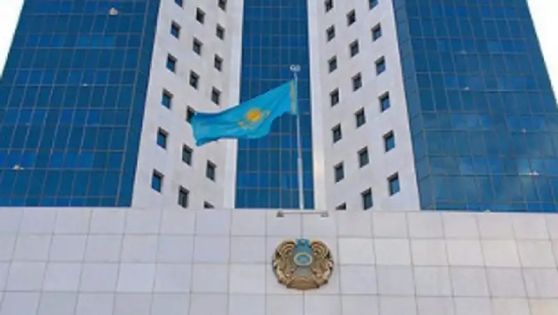 Нацбанк РК выработает предложения по страхованию ответственности предпринимателей