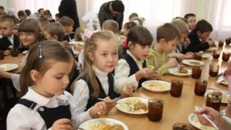 Для школьников разработали новое меню