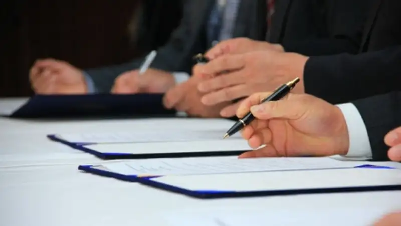 Меморандум о сотрудничестве подписали Назарбаев университет и Кембридж