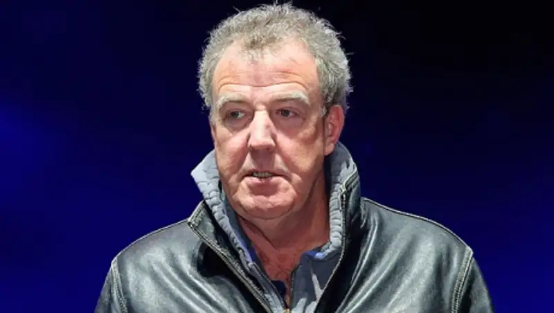 Ведущий Top Gear побил продюсера