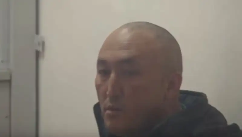 Житель Туркестана зарезал жену на глазах у детей