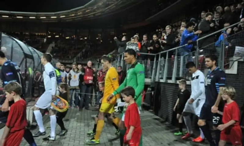 Карагандинский «Шахтер» проиграл голландскому «АЗ Алкмаар», фото - Новости Zakon.kz от 08.11.2013 15:02