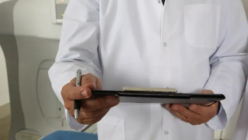 112 медработникам назначена единовременная выплата в связи с заражением КВИ