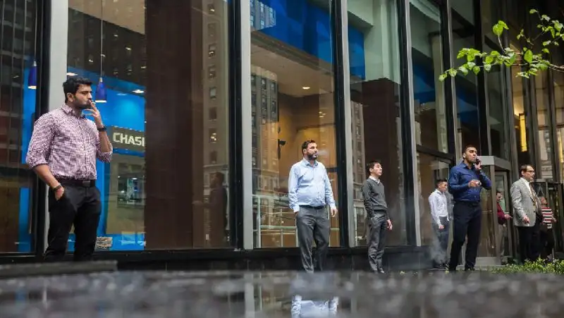 Нас не слышат: 77% курильщиков в мире считают, что их интересы игнорируются государством