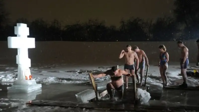 Что делать, чтобы купания на Крещение были не во вред