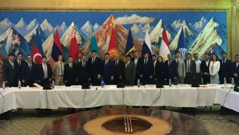 В Чолпон-Ате проходит 9 сессия Молодежной межпарламентской ассамблеи государств