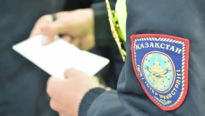 Полицейского, разъезжавшего на неисправной служебной машине, оштрафовали в Балхаше
