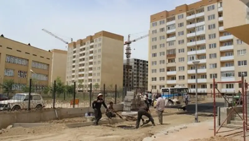 В алматинском микрорайоне Алгабас-6 придется укреплять все дома