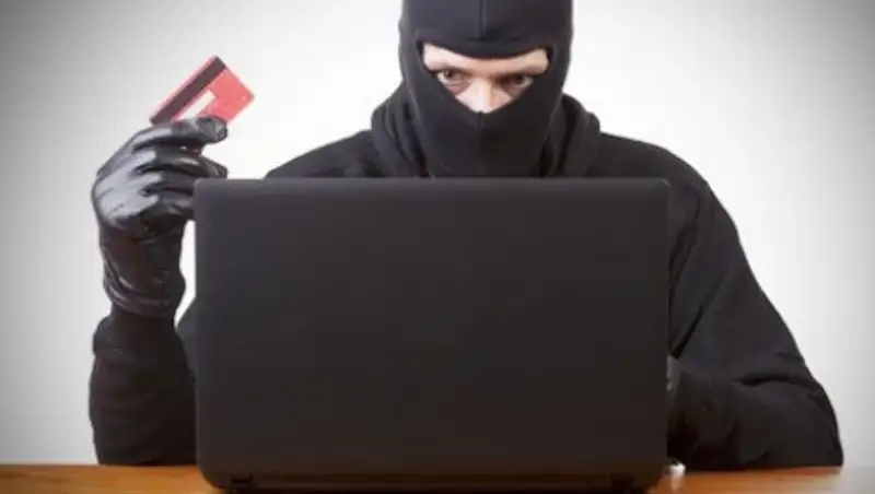 В Астане орудуют интернет - мошенники