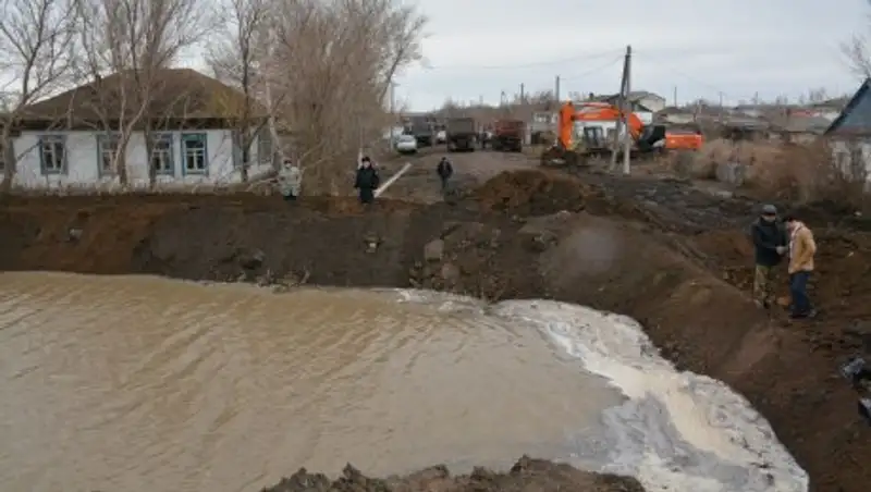 200 миллионов тенге стоила дамба, которую размыло в Атбасаре