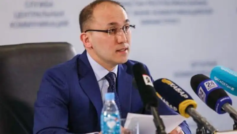 Министр Абаев прокомментировал требования об отставке Мадины Абылкасымовой
