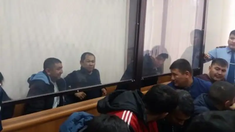 За организацию незаконной миграции в Костанае осудили 13 пограничников