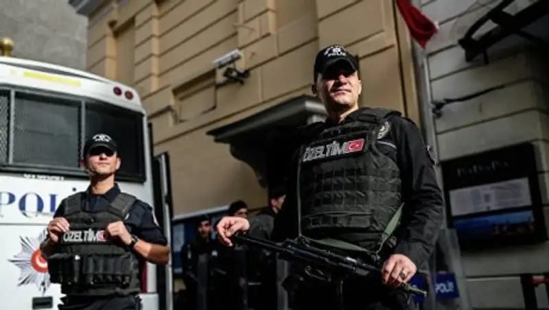 В Турции выданы ордера на задержание 166 полицейских за связь с Гюленом