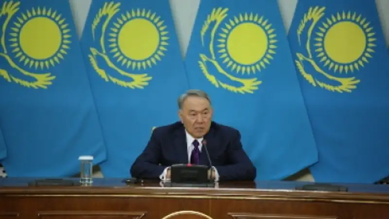 Н.Назарбаев: Девальвации не будет, как работали, так и работаем