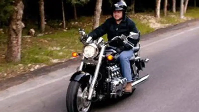 Король Иордании проедет по России на мотоцикле