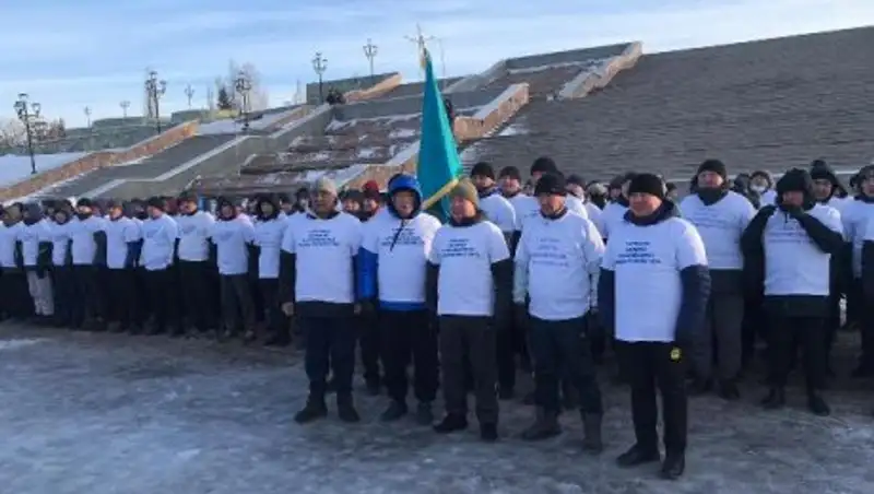 Павлодарские полицейские пробежали "Президентскую милю" в День Первого Президента