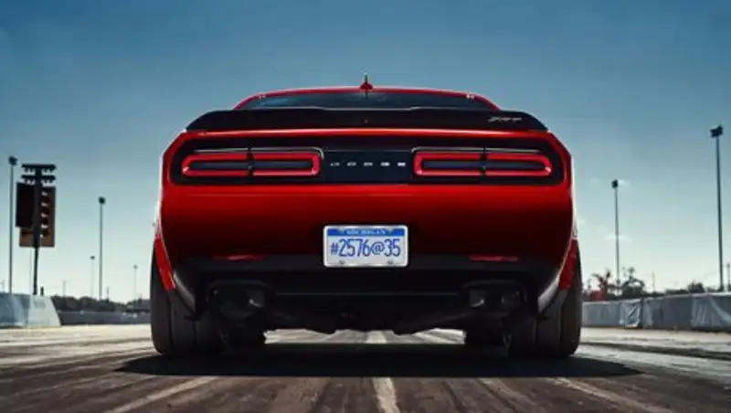 Dodge показал первое фото своего «Демона»