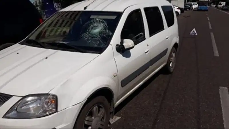 В Алматы вышедшую из автобуса пассажирку сбила машина