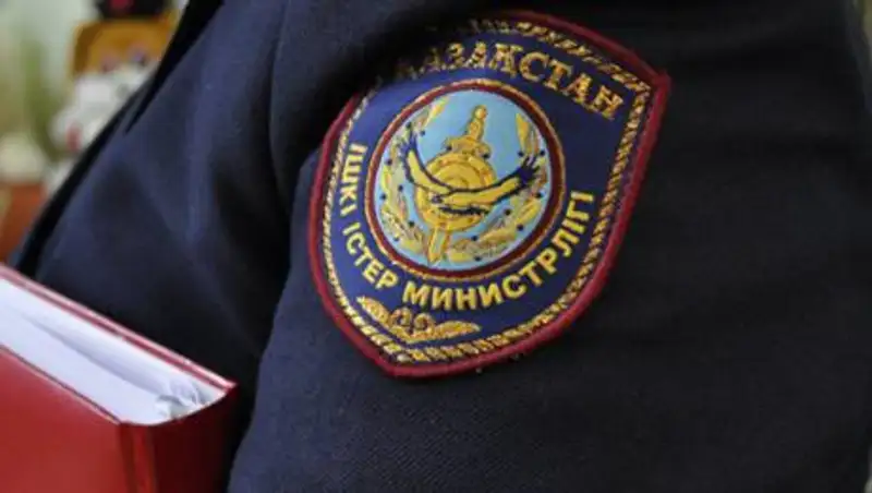 В ВКО полицейских обвинили в убийстве мужчины