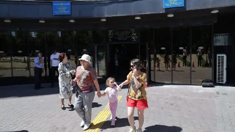 Референдум, алматинцы, дети , фото - Новости Zakon.kz от 05.06.2022 11:08