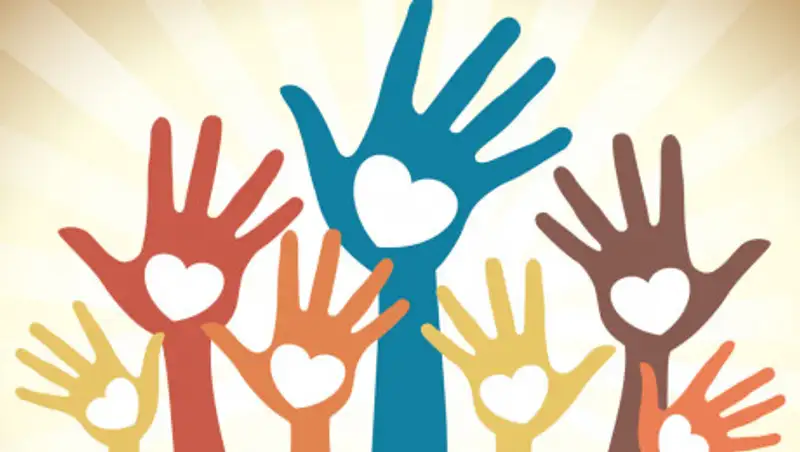 Волонтеры Алматы помогают детям собраться в школу