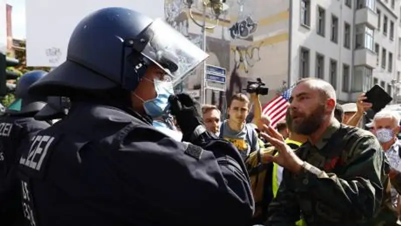 Акция "ковидного" протеста в Берлине переросла в стычки с полицией