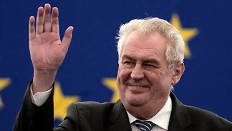 Президент Чехии предложил отменить визы для россиян