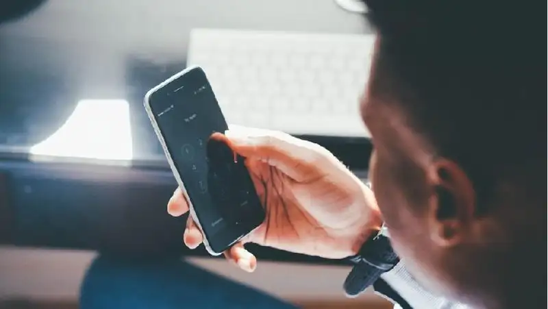 Интернет висит, связи нет: как наказать сотового оператора в Казахстане