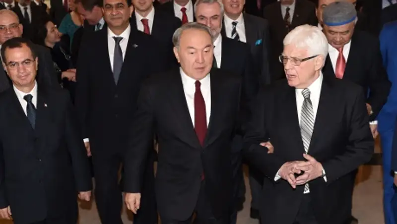 Елбасы &#1178;аза&#1179;станда тіркелген дипломатиялы&#1179; &#1257;кілдіктерді&#1187; басшыларымен кездесті