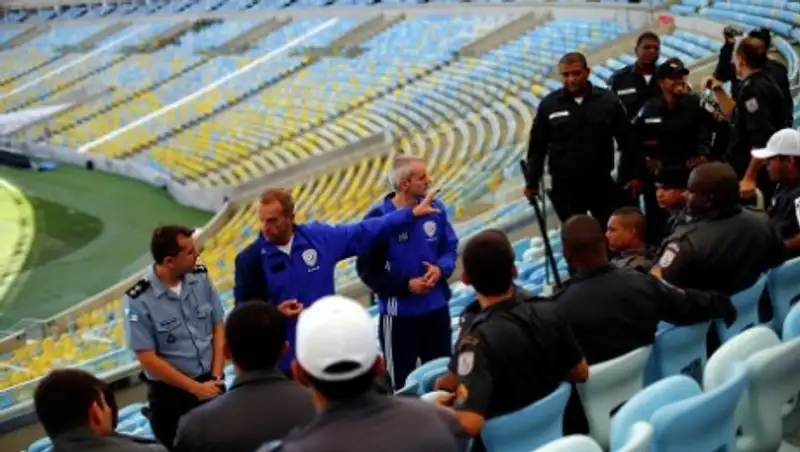 Тысячи рабочих, занятых на строительстве объектов ОИ-2016 в Рио, объявили забастовку