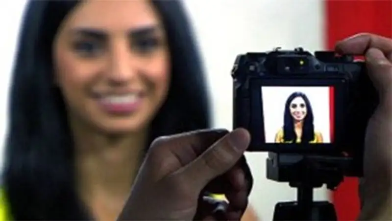 Татуированные и пирсингованные казахстанцы не смогут сделать новые удостоверения личности