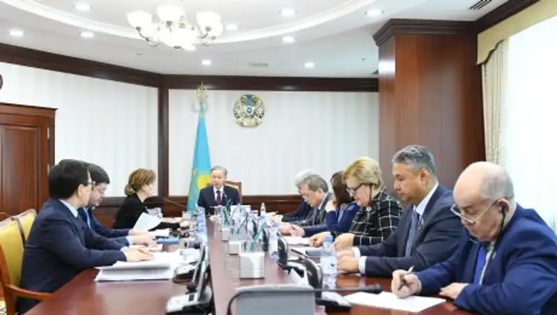 Какие законопроекты рассмотрят на предстоящем пленарном заседании Мажилиса