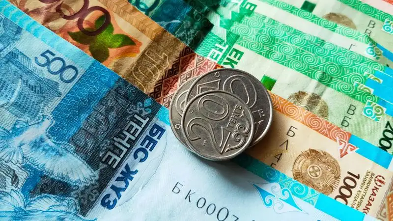 В Казахстане с 1 января повышены пенсии и пособия