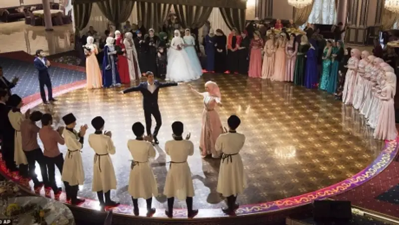 Установлены требования к традиционной чеченской свадьбе