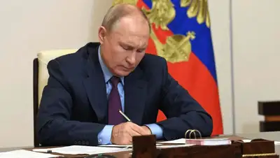 Запрет на вывоз свыше $10 тыс., фото - Новости Zakon.kz от 02.03.2022 01:58