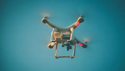 дрон, вышки, фото - Новости Zakon.kz от 17.11.2022 13:27