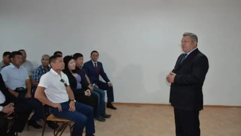 Сергей Кулагин встретился с жителями близлежащих сел Астаны касательно земельного вопроса