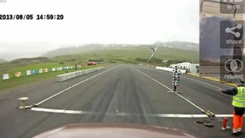 В Сеть попало видео авиакатастрофы в Исландии, в которой чудом выжил один из пилотов