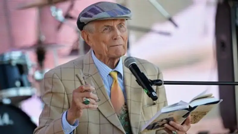 В США госпитализировали поэта Евгения Евтушенко